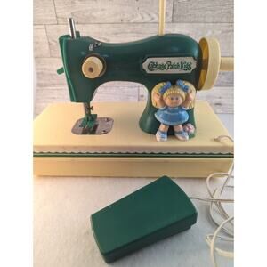 Vintage childs sewing machine Cabbage Patch Collectible Display only